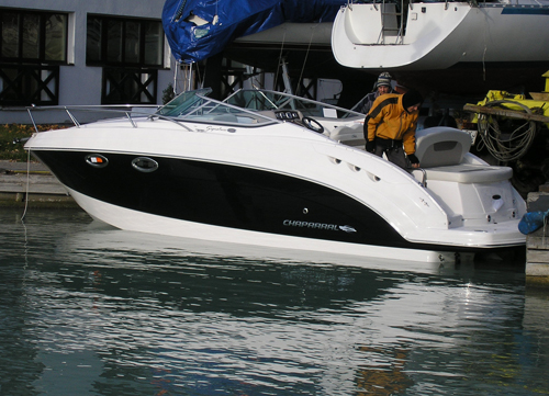 CHAPARRAL SIGNATURE 250 CRUISER motoros kishajó