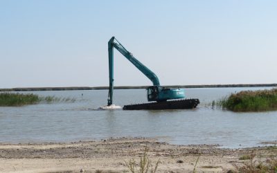 BELL BAU200 / KOBELCO SK260LC-10E mocsárjáró lánctalpas kotró