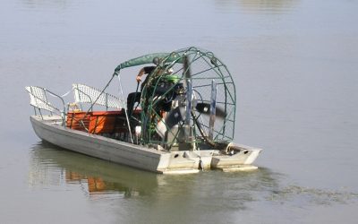AIRBOAT  motoros kishajó