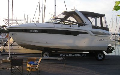 Bavaria Sport 29 motoros kishajó Venus