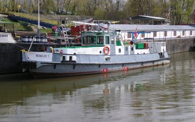 Rendező 1. Jégtörő-, vontató-, tűzoltóhajó