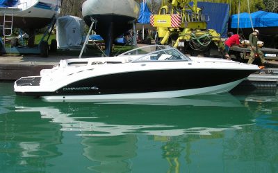 CHAPARRAL 284 SUNESTA motoros kishajó